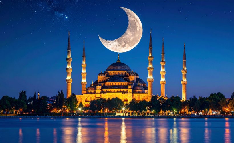 Firefly_Islamic style thumbnail featuring a glowing crescent moon and a serene night sky over 566817
